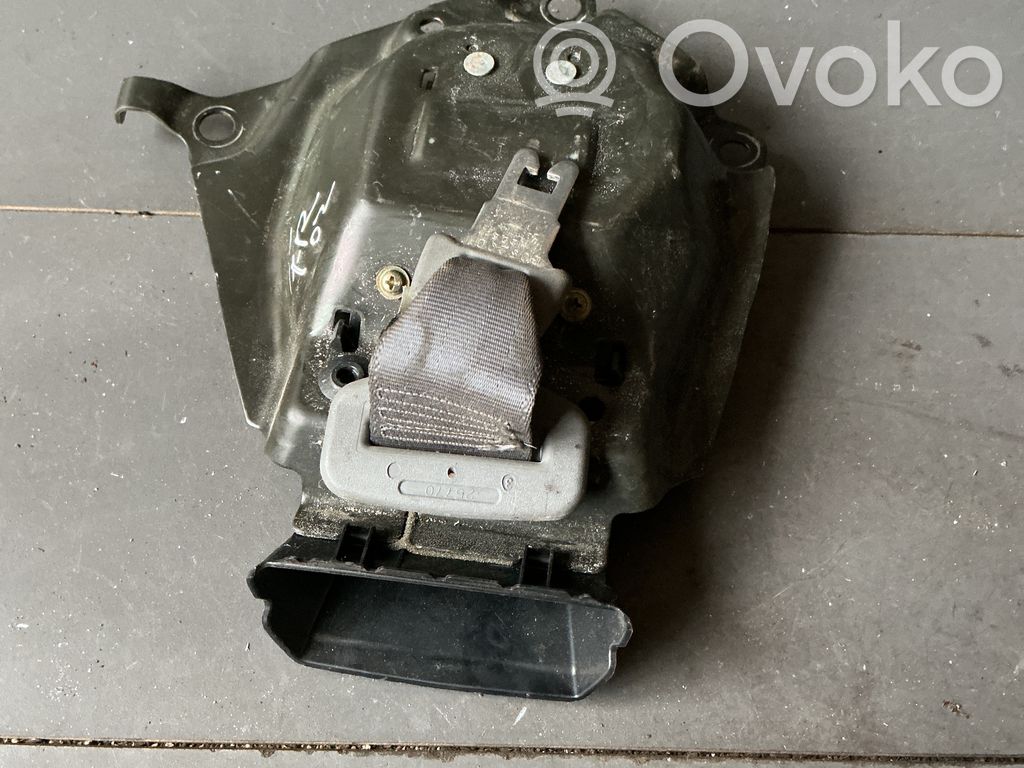 Toyota RAV 4 (XA20) Cinturón trasero 