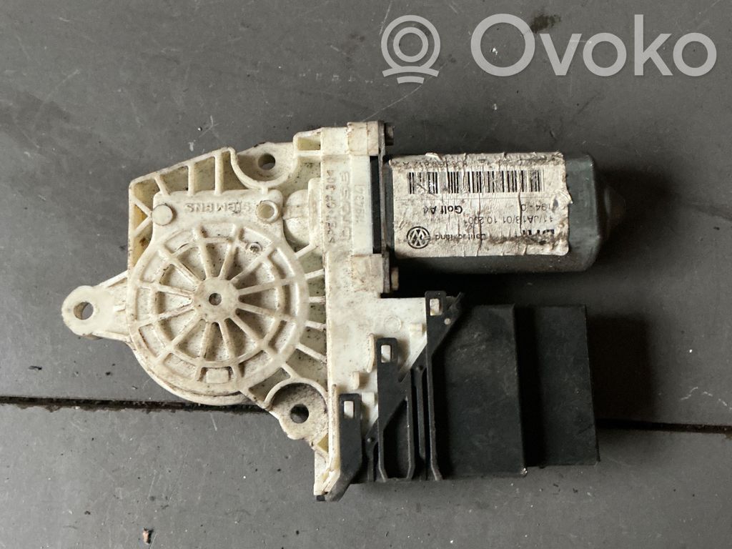 Volkswagen Golf IV Silniczek podnoszenia szyby drzwi tylnych 