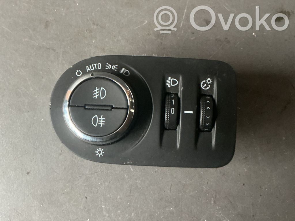 Opel Meriva B Light switch 