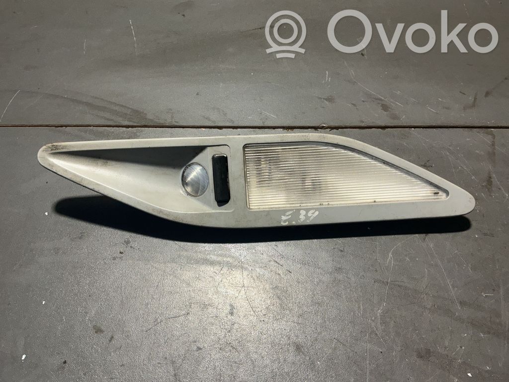 BMW 5 E39 Takaistuimen valo 