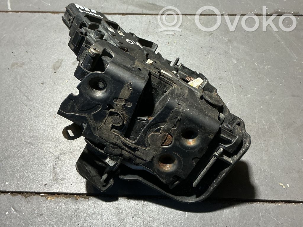 Ford Focus C-MAX Front door lock 