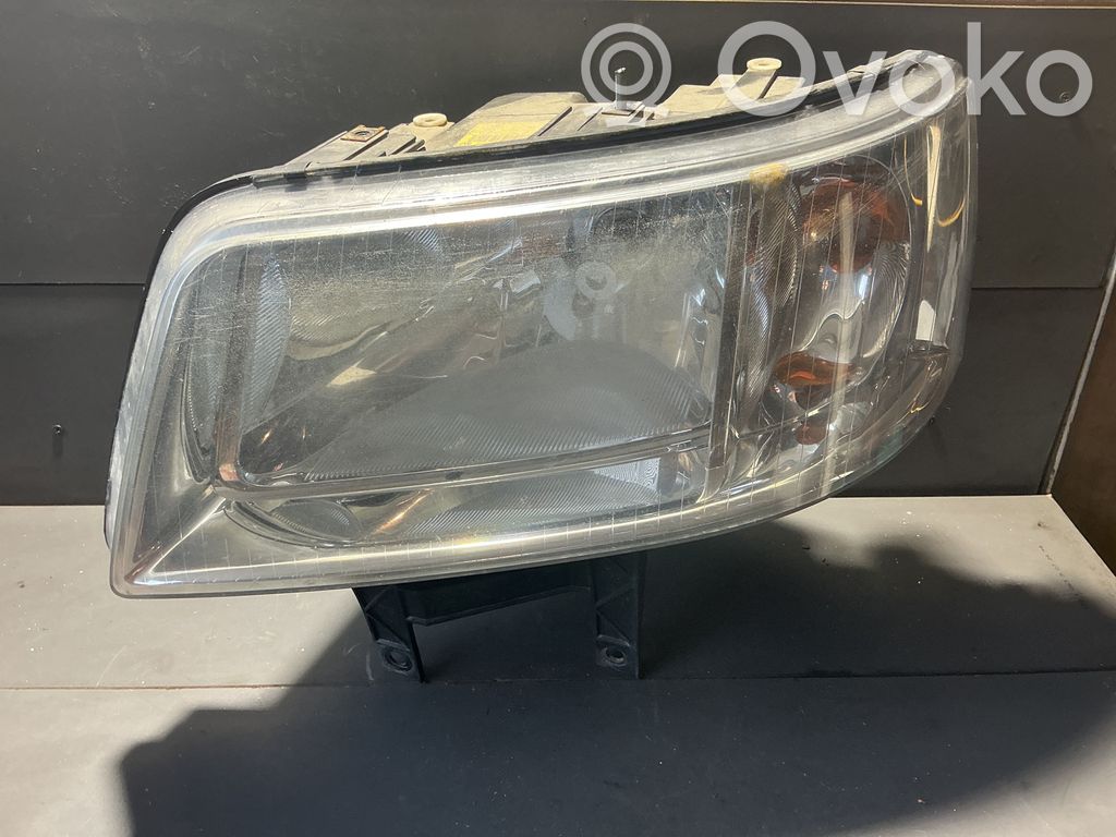 Volkswagen Transporter - Caravelle T5 Lampa przednia 