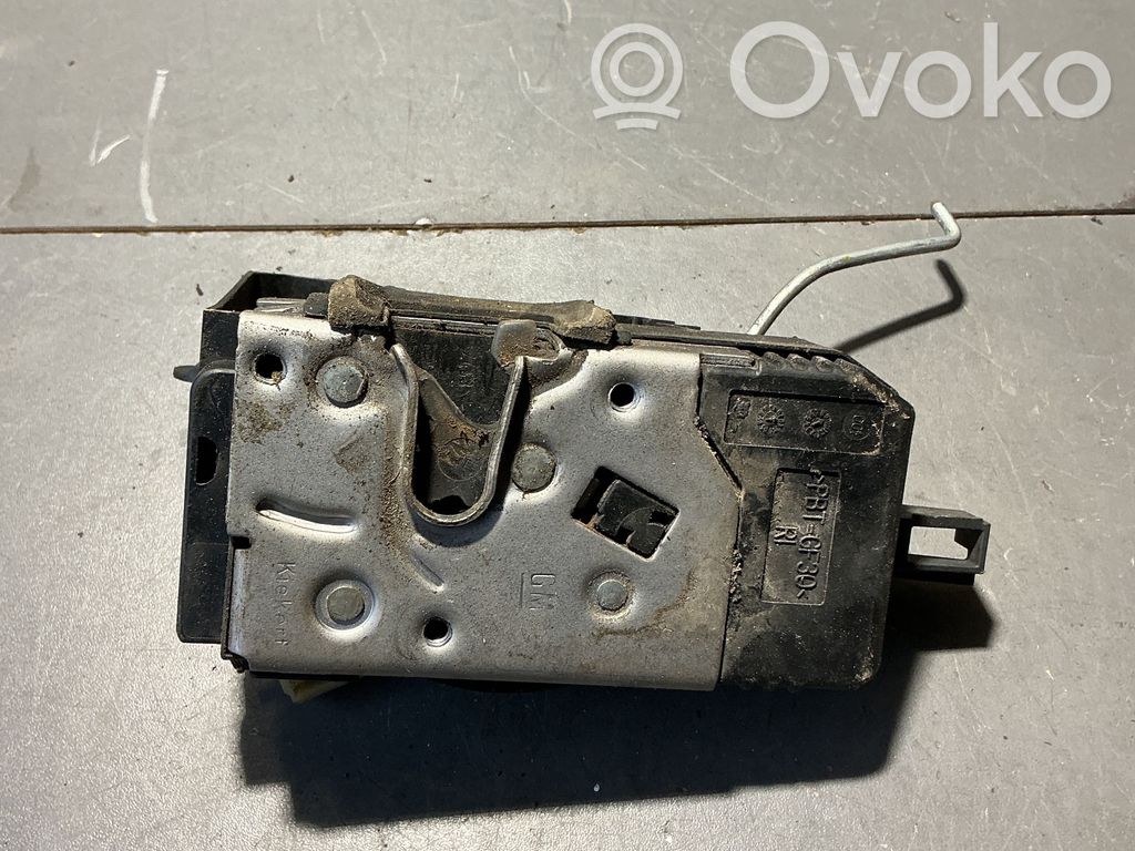 Opel Vectra C Priekšpusē slēdzene 