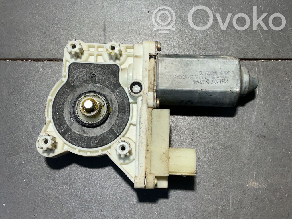 BMW 7 E65 E66 Front door window regulator motor 