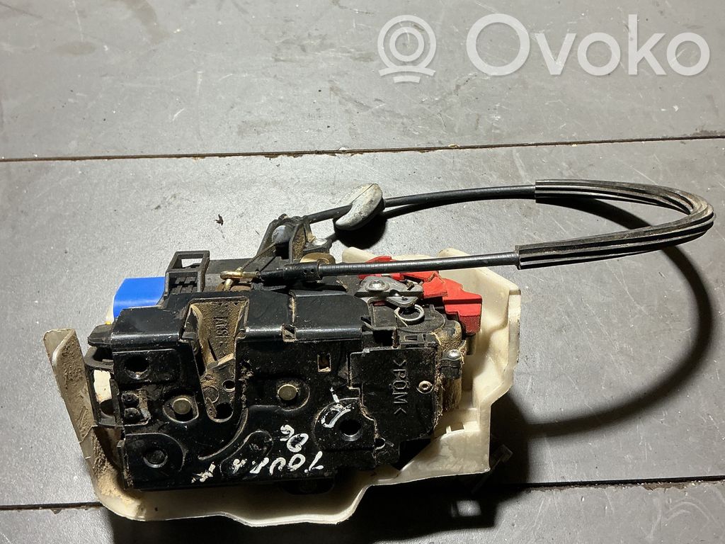 Volkswagen Touran I Etuoven lukko 