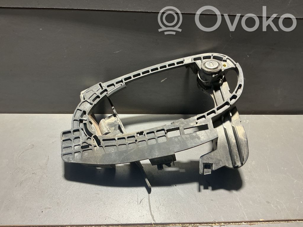 BMW 7 E65 E66 Front door exterior handle/bracket 