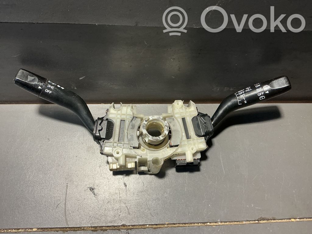 Mazda 323 F Commodo, commande essuie-glace/phare 