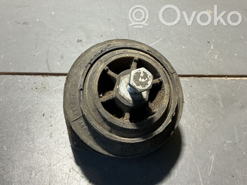 Audi A8 S8 D2 4D Engine mount bracket 