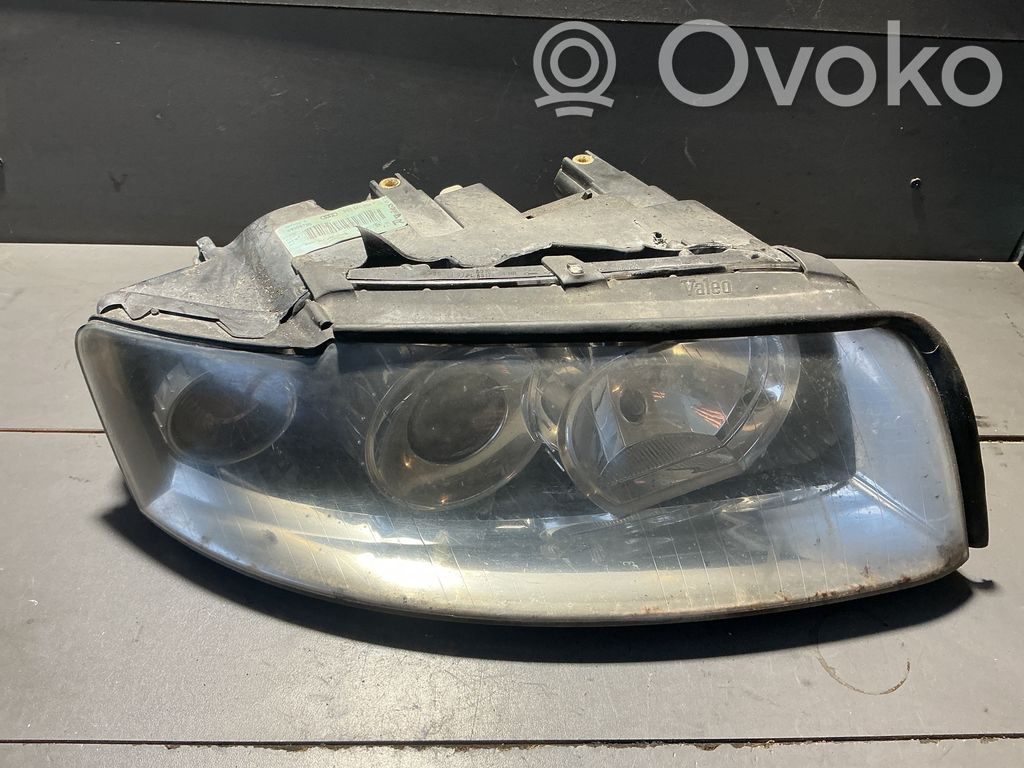 Audi A4 S4 B6 8E 8H Scheinwerfer 