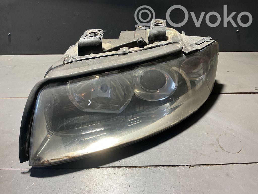 Audi A4 S4 B6 8E 8H Scheinwerfer 