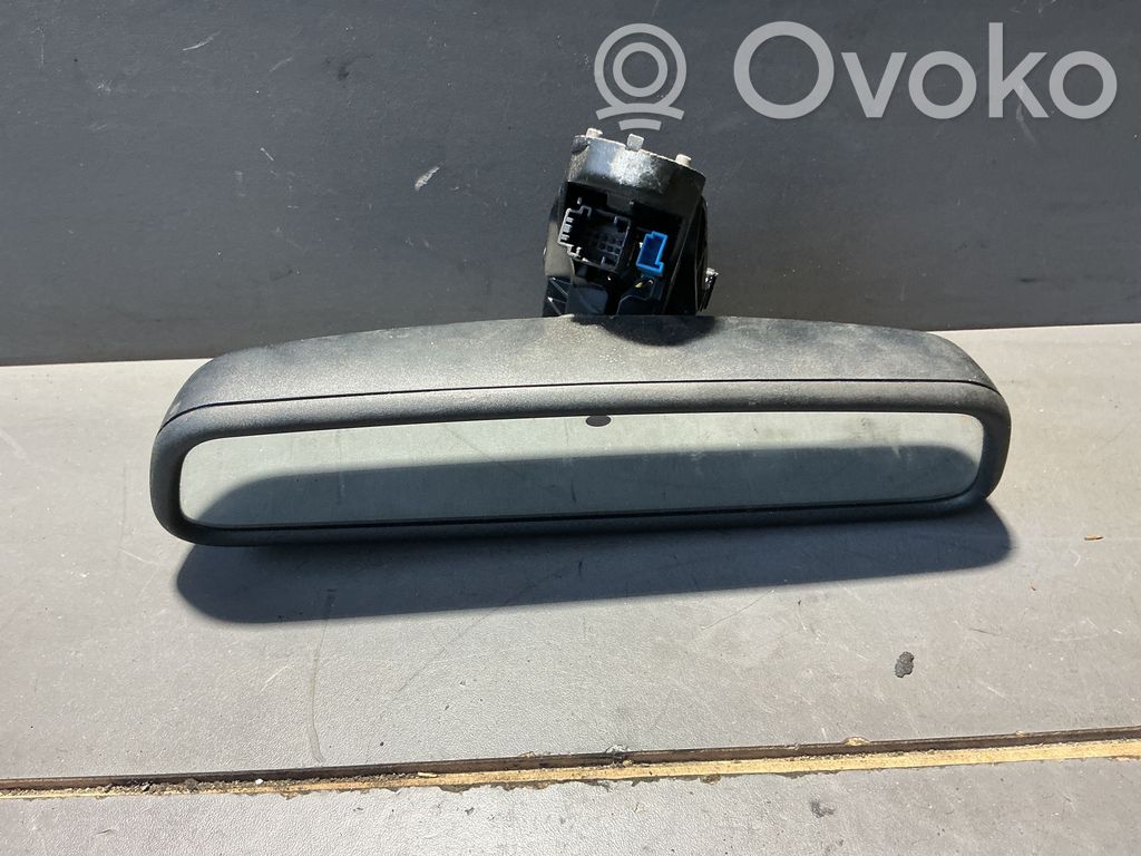 Rear view mirror (interior)   IEC1102