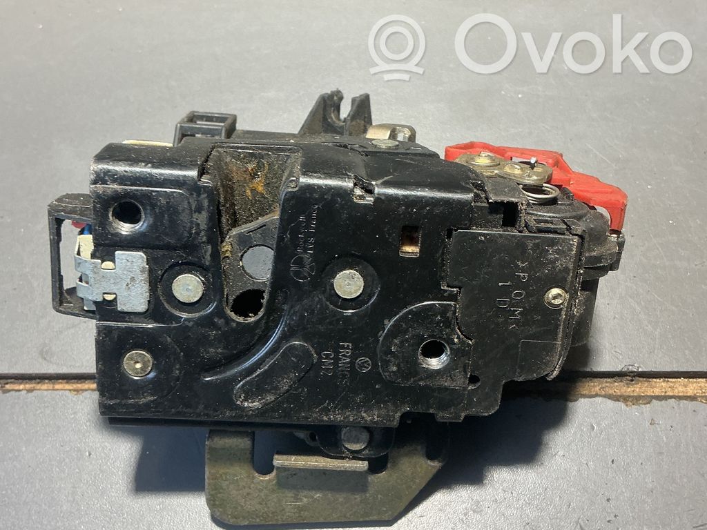 Audi A4 S4 B6 8E 8H Etuoven lukko 