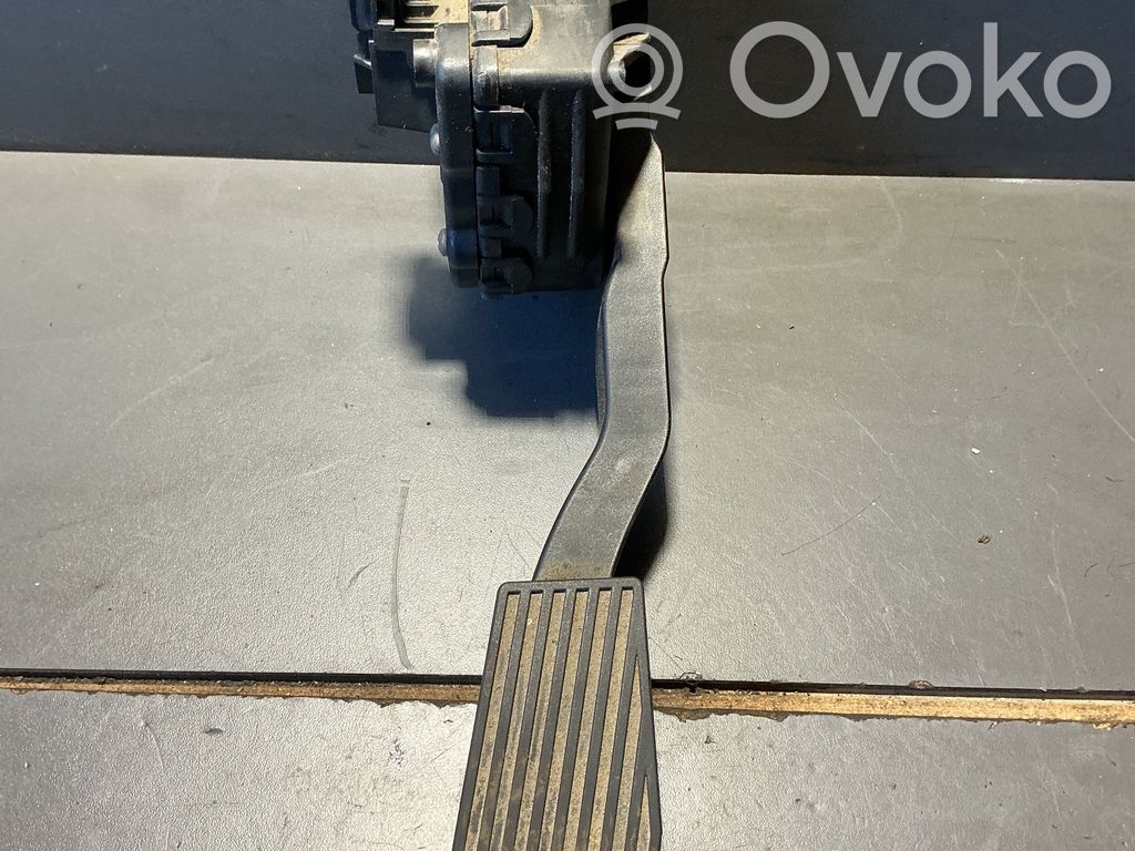 Opel Astra H Akseleratora pedālis 