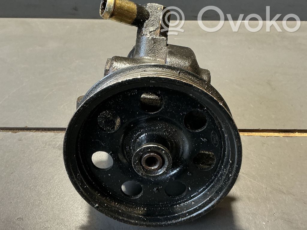 Ford Focus Power steering pump 