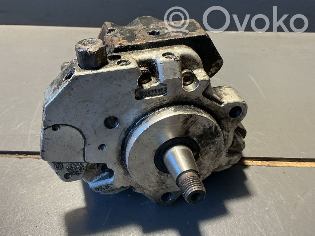 BMW 3 E90 E91 Fuel injection high pressure pump 