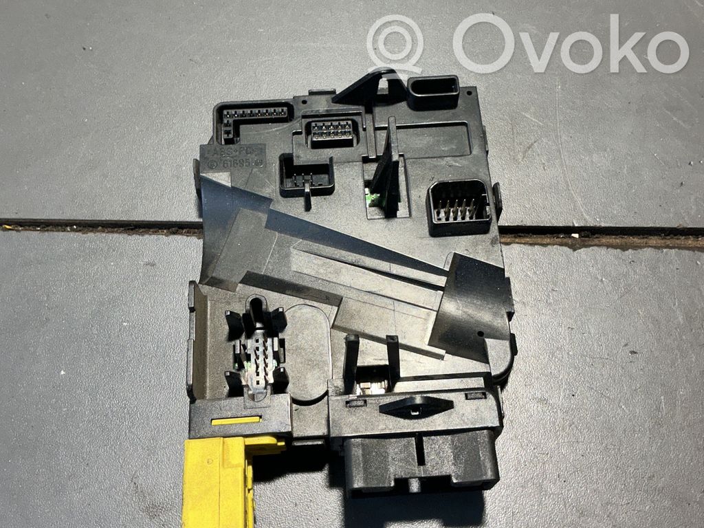 Volkswagen PASSAT B6 Steering angle sensor 
