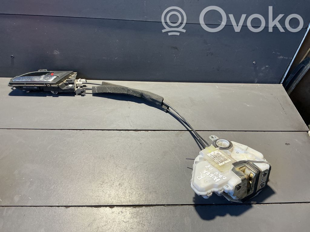 Honda CR-V Front door lock 