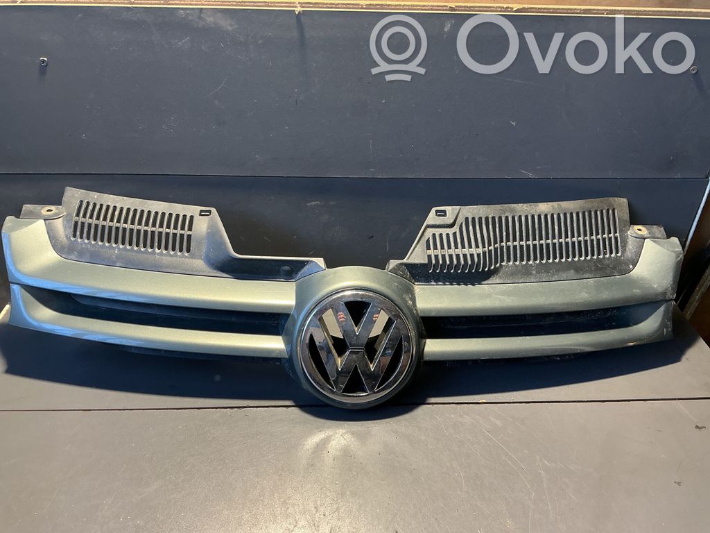 Volkswagen Golf V Etusäleikkö 