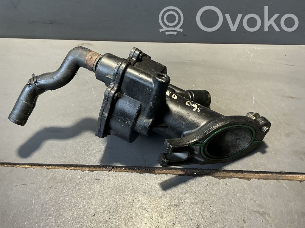 Ford Mondeo MK IV Vacuum pump 