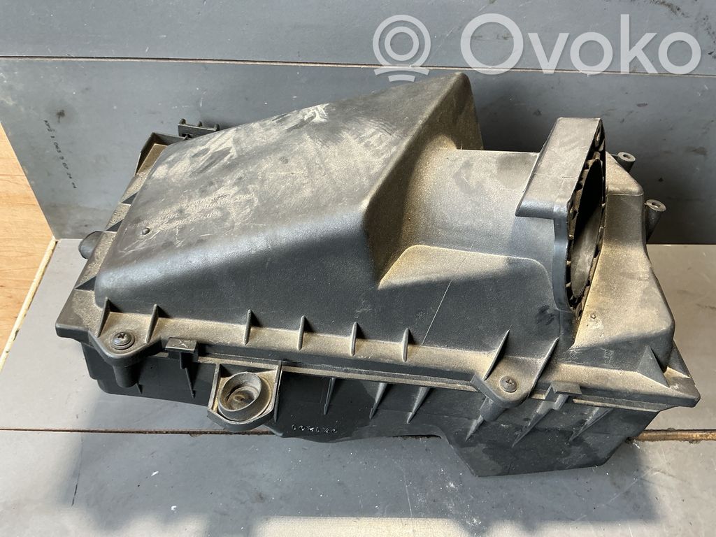 Volkswagen Golf IV Obudowa filtra powietrza 