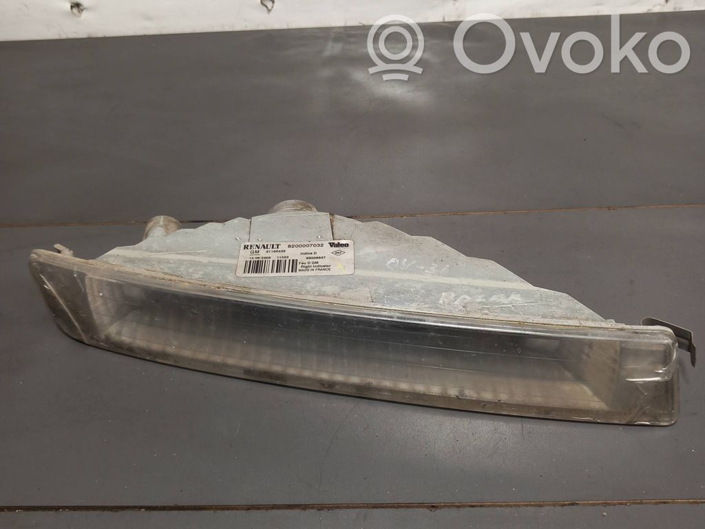 Renault Trafic II (X83) Frontblinker 