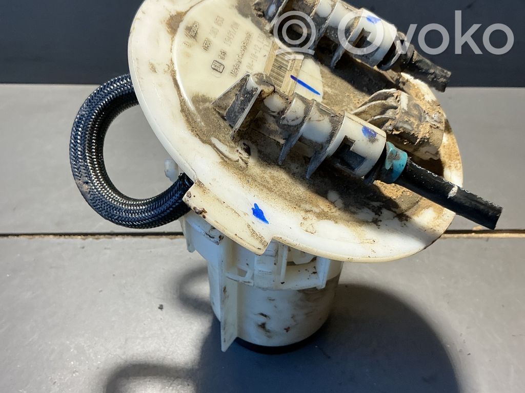 Opel Astra H Bomba interna de combustible 
