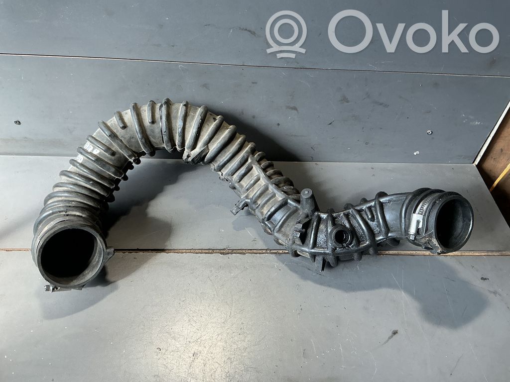 Opel Vivaro Wąż / Rura intercoolera 