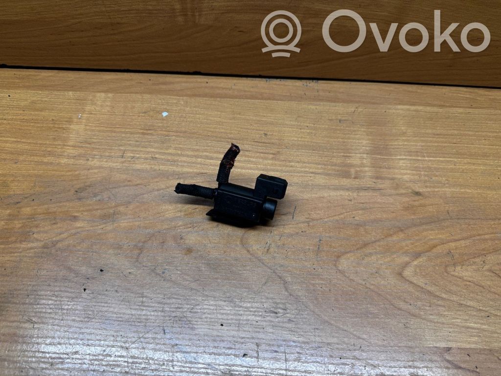 BMW 5 F10 F11 Solenoidinis vožtuvas 