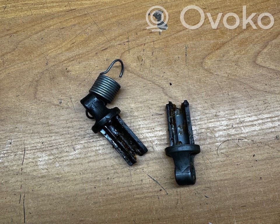 BMW 5 F10 F11 Sajūga pedāļa stiprinājums 