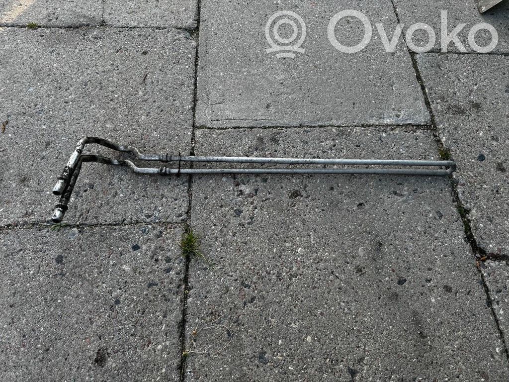 BMW 5 E60 E61 Pārnesumkārbas eļļas dzesētāja caurulīte (-es) / šļūtene (-es) 