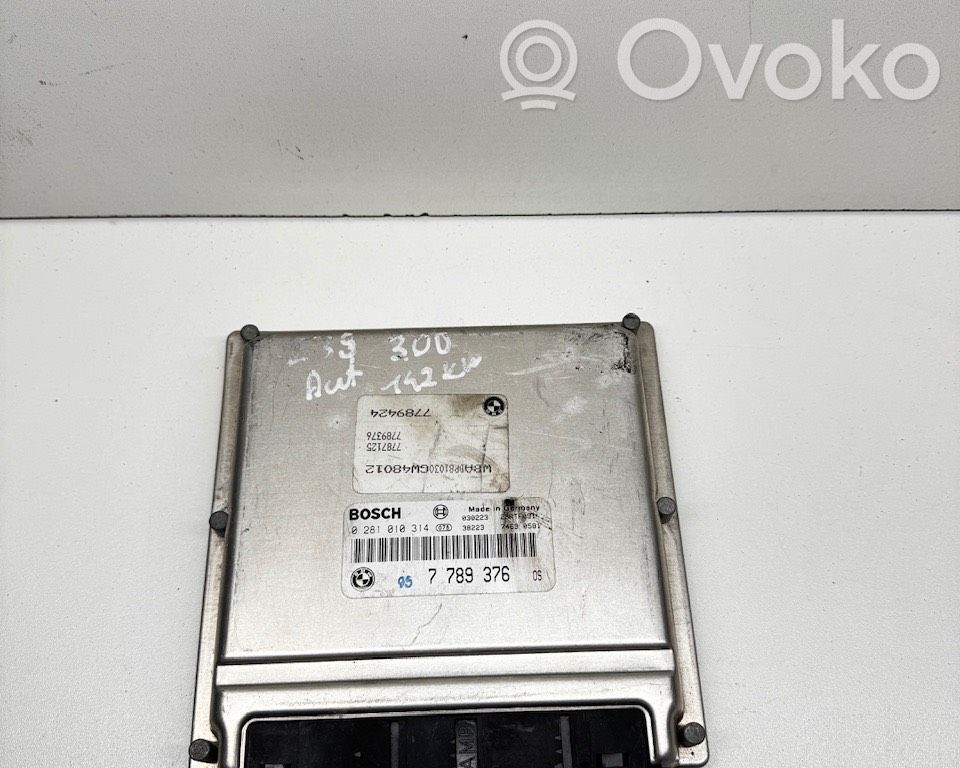 BMW 5 E39 Engine control unit/module 