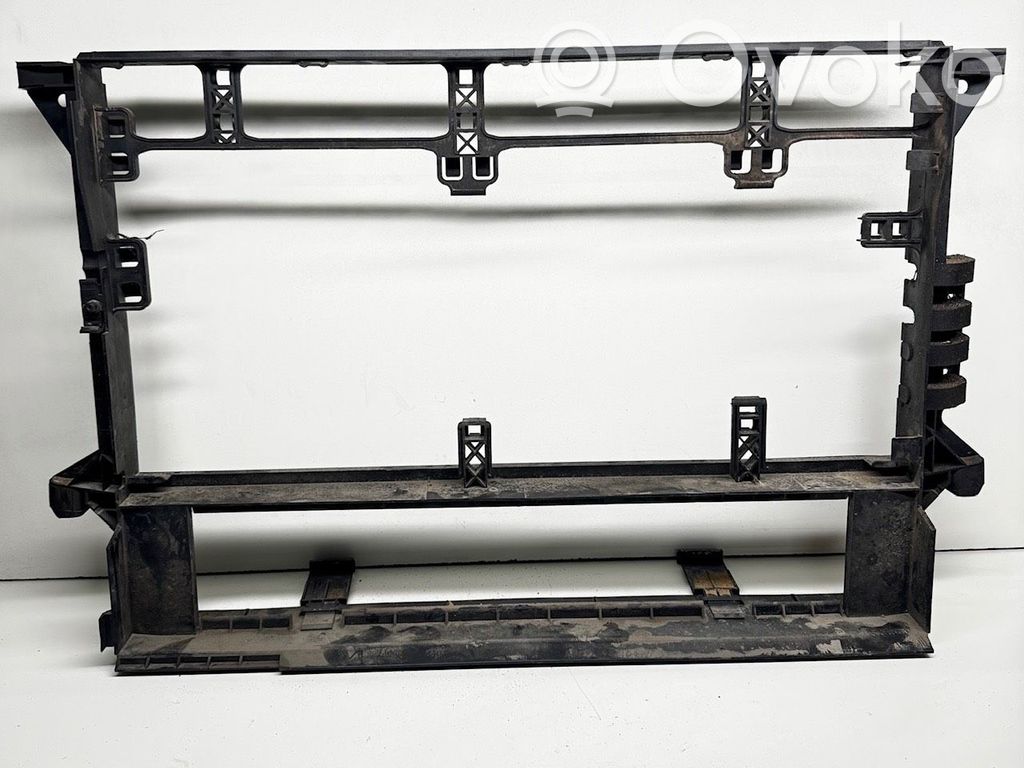 BMW 5 E39 Radiator mount bracket 