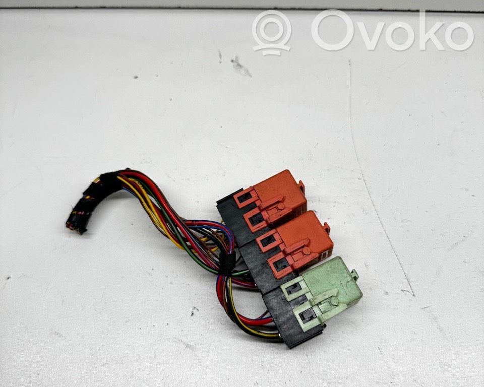 BMW 5 E60 E61 Muu rele 