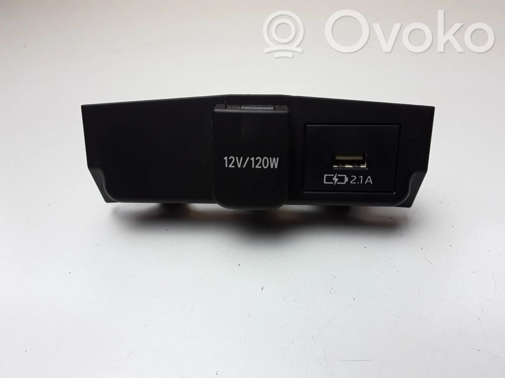 Suzuki Swace USB socket connector 