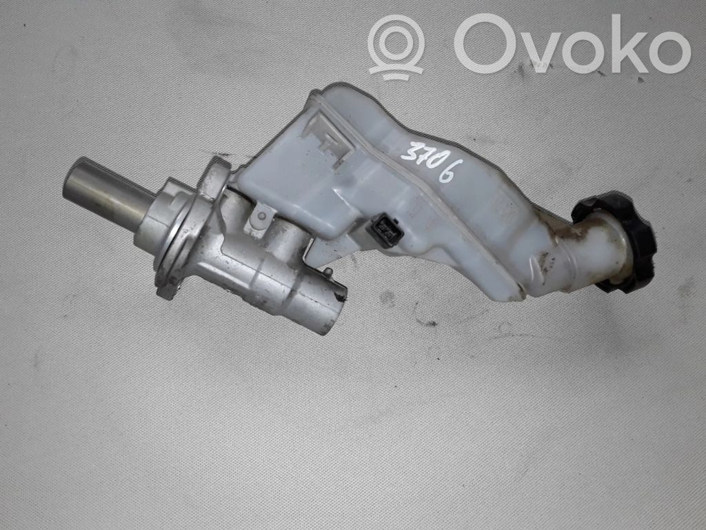 KIA Carens III Główny cylinder hamulca 