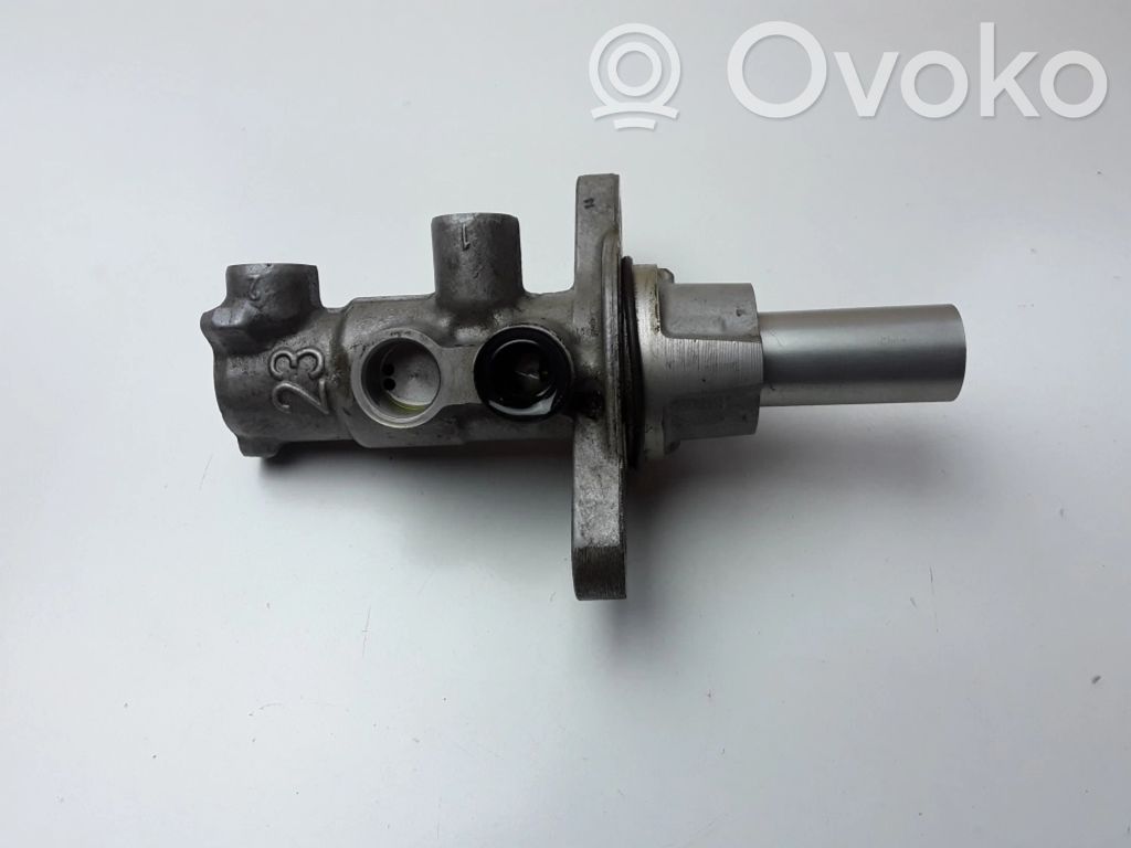 Toyota Auris E180 Główny cylinder hamulca 