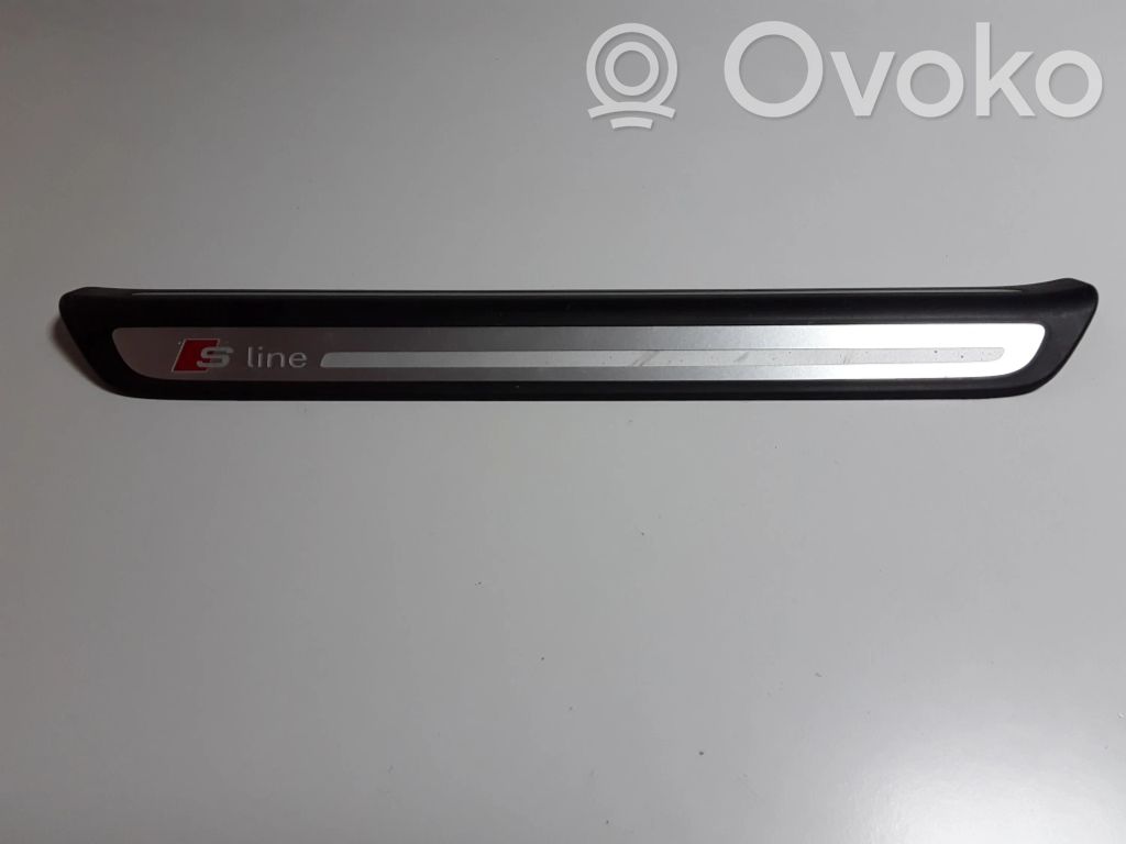 Audi Q3 8U Listwa progowa przednia 