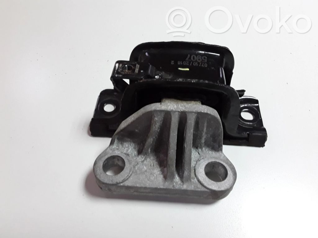 Engine mount bracket   468646740