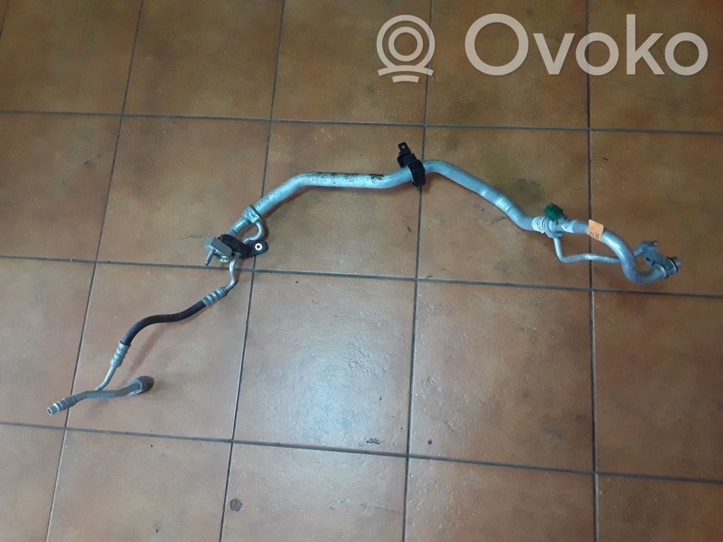 Ford Focus Ilmastointilaitteen putki (A/C) 