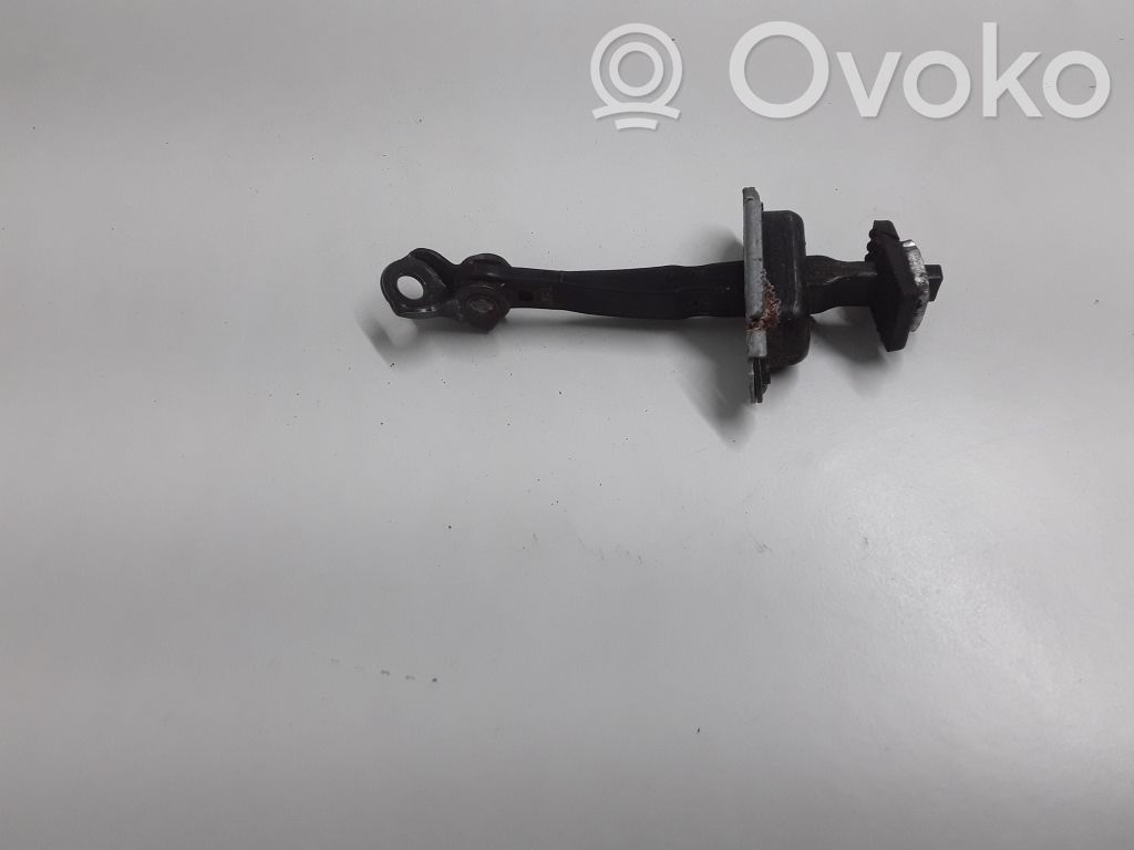 KIA Rio Etuoven pidätin 