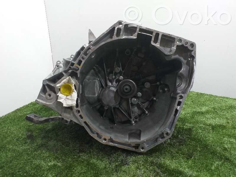 Nissan Pulsar Cutie viteze manuală cu 5 trepte 