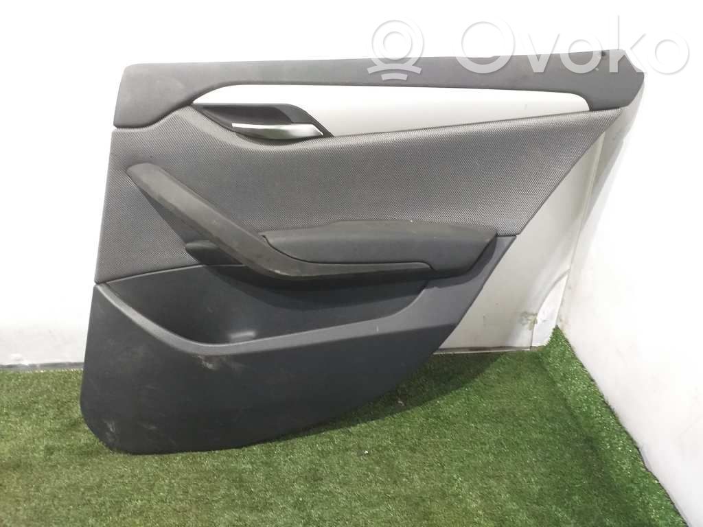 BMW X1 E84 Apšuvums aizmugurējām durvīm 