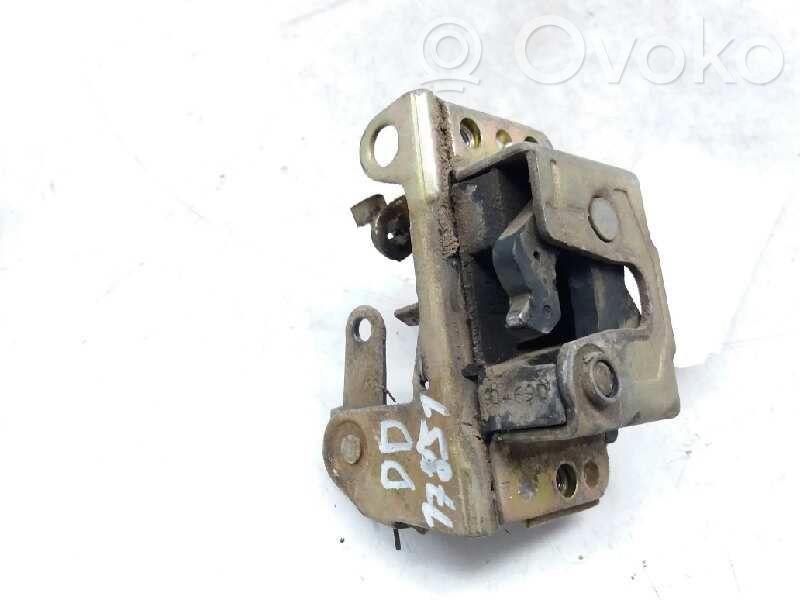 Opel Kadett E Front door lock 
