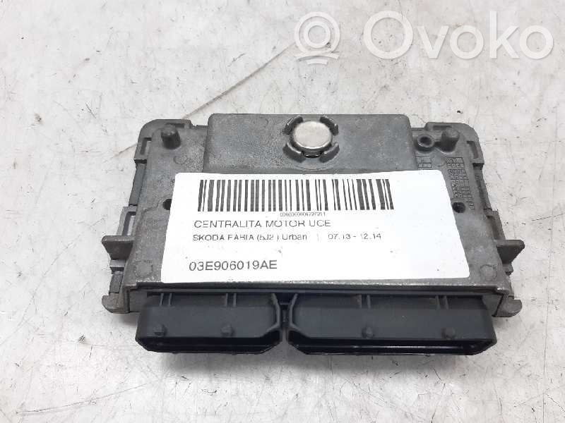 Unidad de control/módulo del motor   03E906019AE