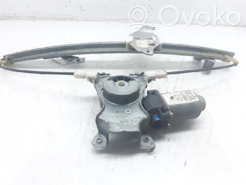 Regulador manual de la ventanilla trasera   82720AV60B