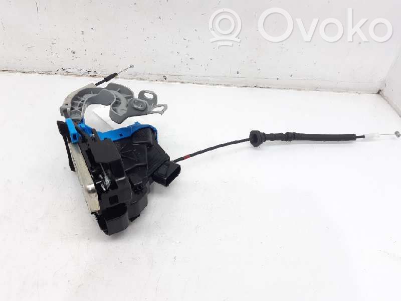 KIA Ceed Takaoven lukko 