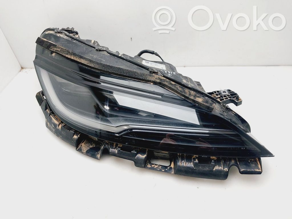Tesla Model 3 Scheinwerfer 