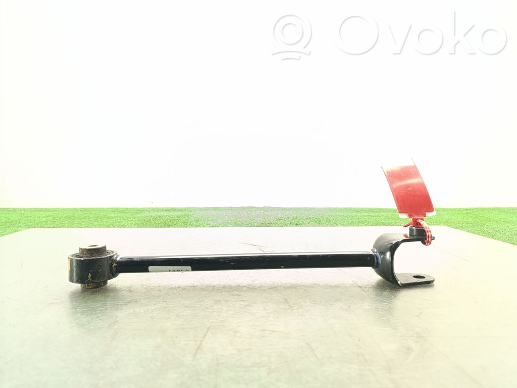 Brazo de suspensión trasero   134444100B