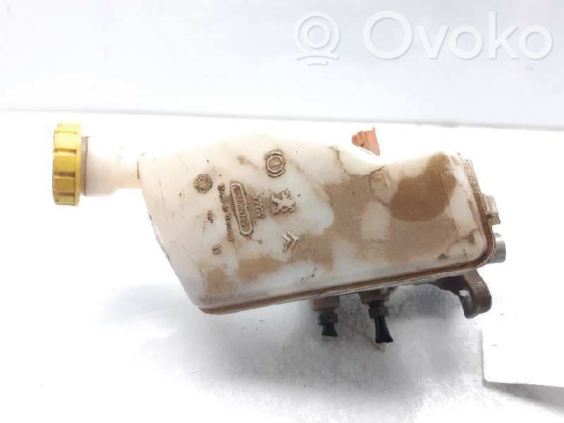 Główny cylinder hamulca   4601R6