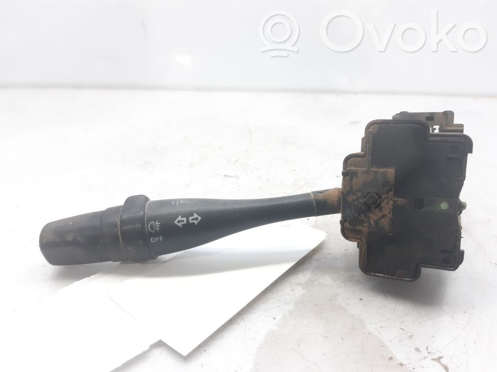 Nissan PickUp Light switch 